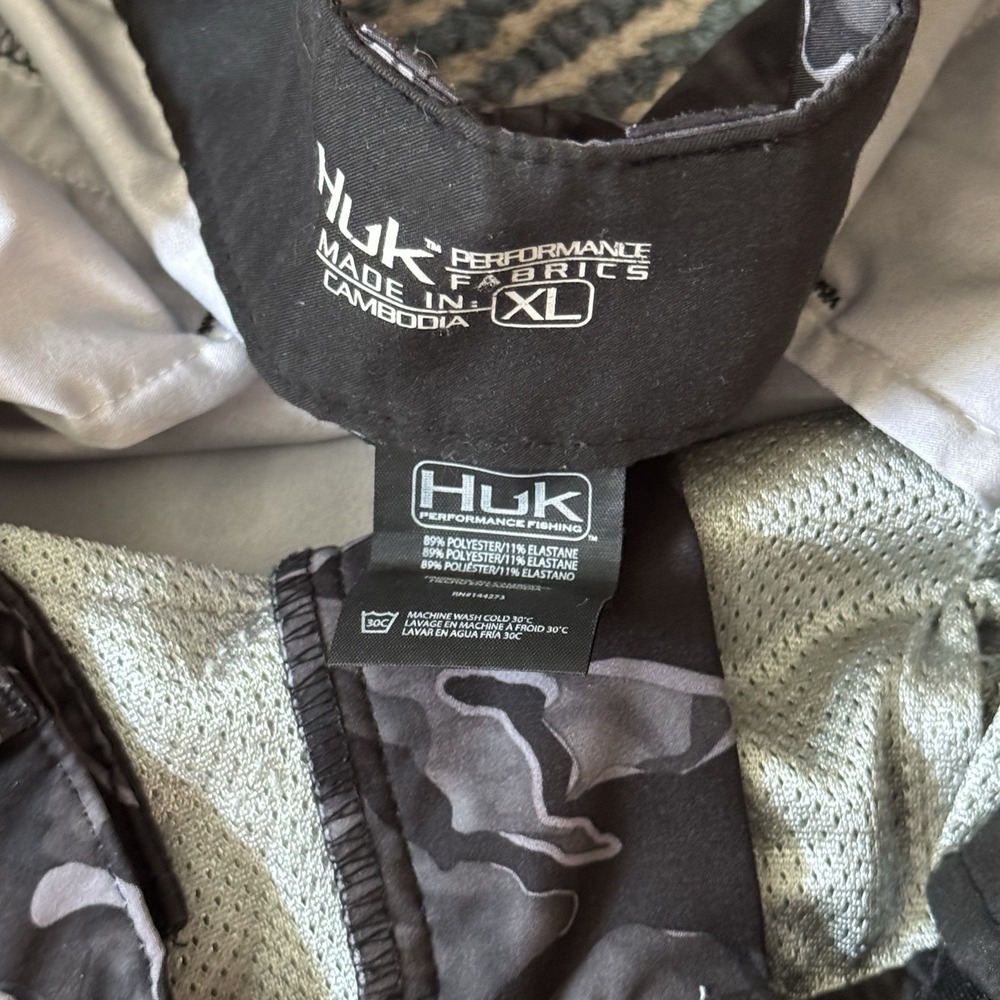 Huk Performance Fishing Shorts Camo Black Gray Boardshorts Outdoor Gear Men's XL - Picture 4 of 9